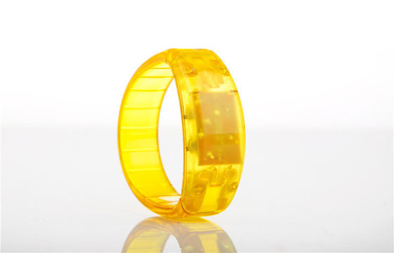 Kundenspezifische Armband-Blasen-Karte/Glühen des Kinderspielzeug-LED blinkende in den dunklen Manschetten