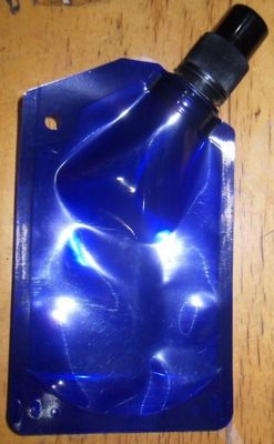 Blau 8 Unze steht oben Beutel mit Tülle und Kappe, Getränkeflexible verpackung
